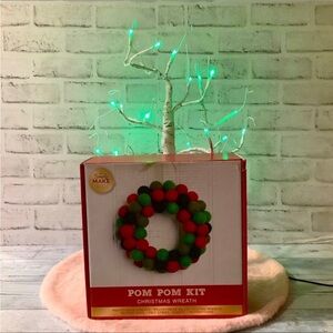 Do Crafts Simply Make Craft Kits Christmas Pom Pom Wreath Kit